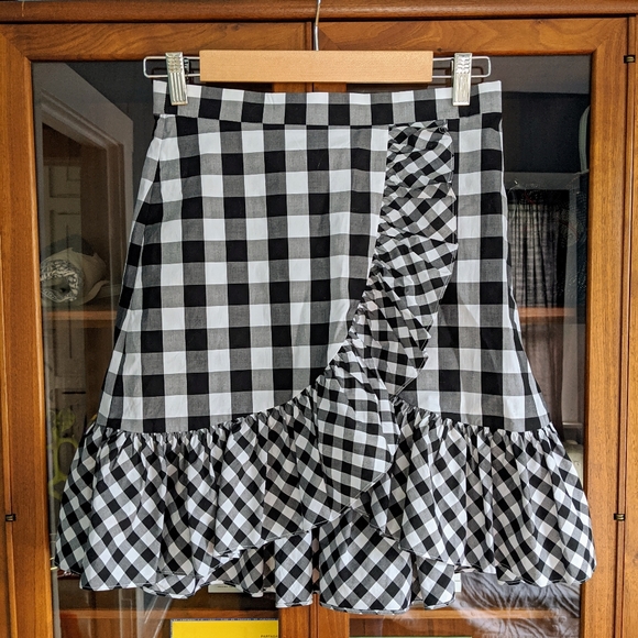 J. Crew Dresses & Skirts - J. Crew gingham ruffle skirt!!